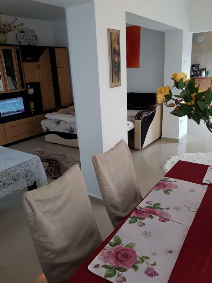شقة Casa Ade Călimăneşti المظهر الخارجي الصورة